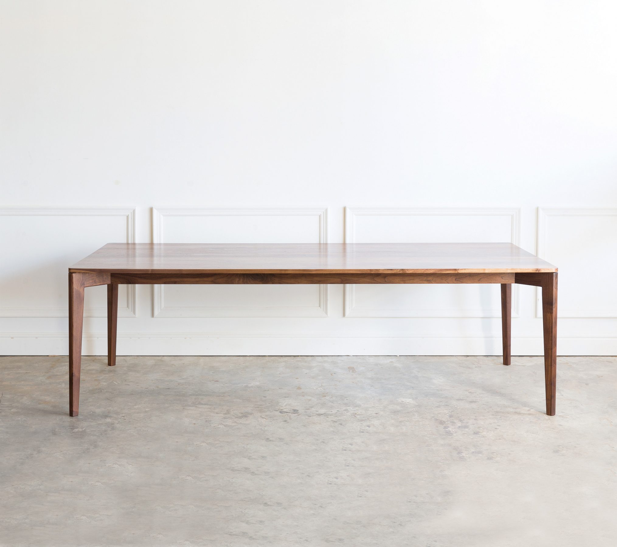 Ivor Dining Table