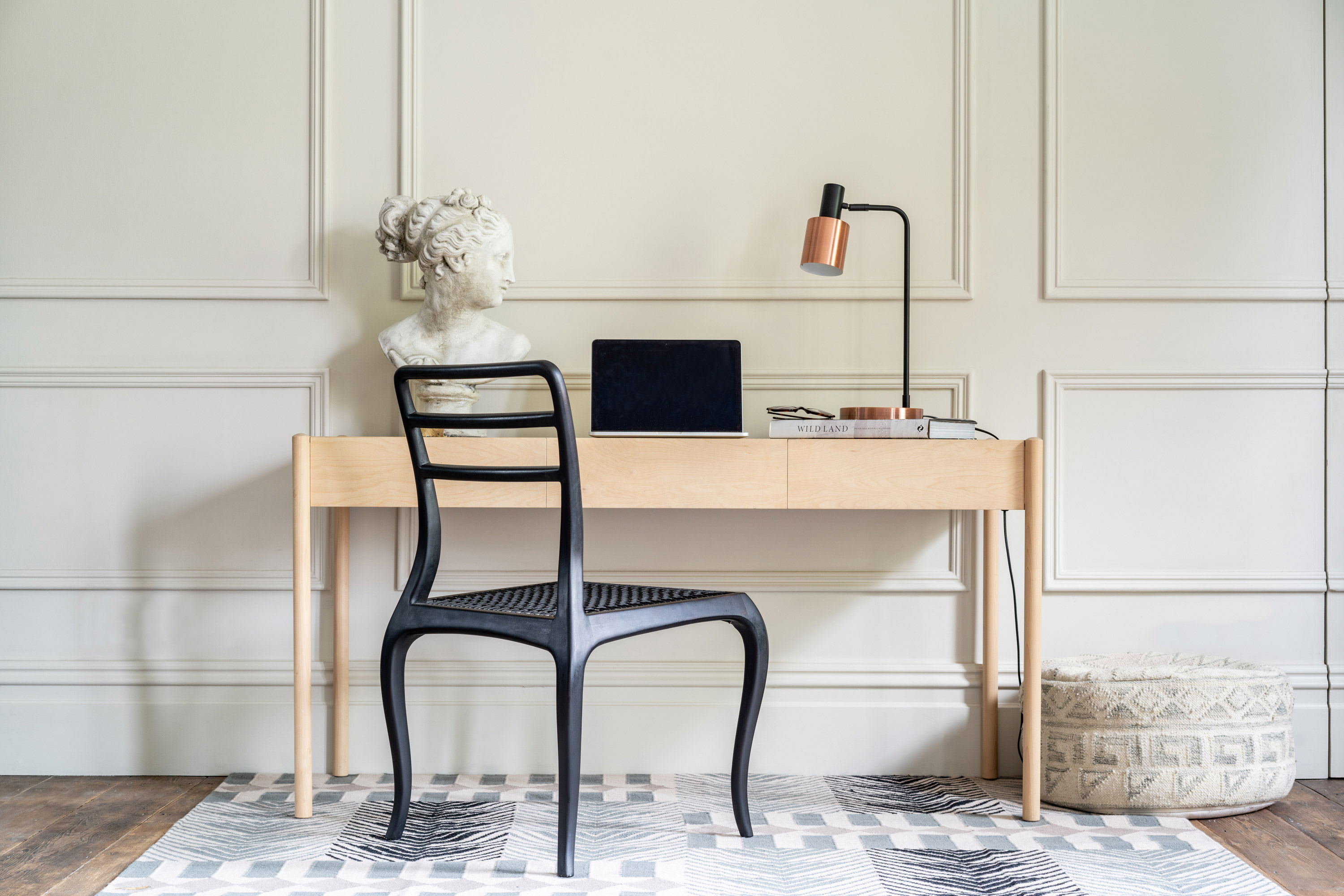 Ivor Square Table