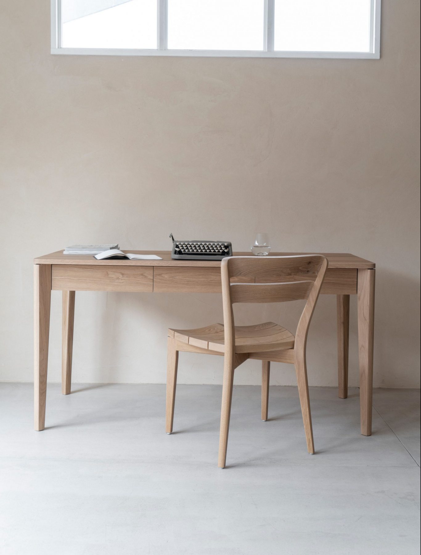 Ivor Desk